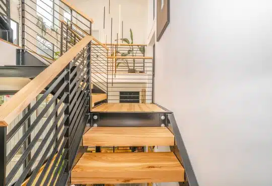 Comment vernir des escaliers en bois ?