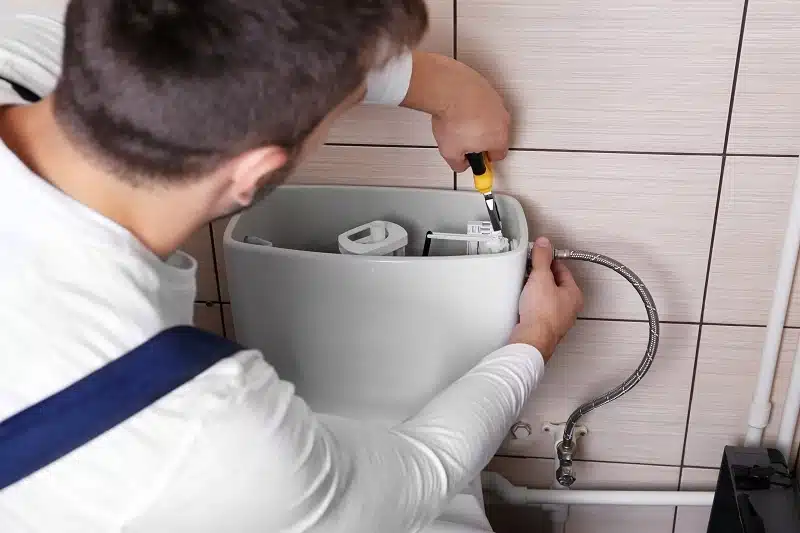 choisir le bon robinet flotteur pour votre chasse d'eau